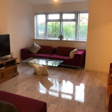 Lovely 3 Bedroom Entire Home With Street Parking - Close To Nec, Bhx Airport - Sleeps 6 Guests Ideal For Contractors & Families Birmingam Exterior foto